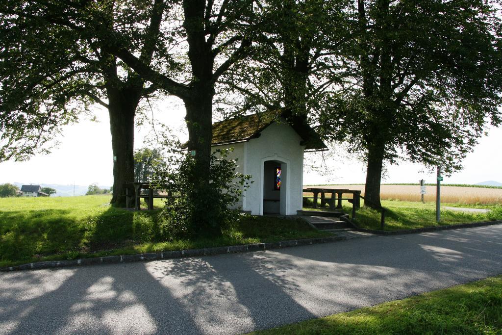 Kirchenwirt Inn Kreuzen (Upper Austria) Exterior photo